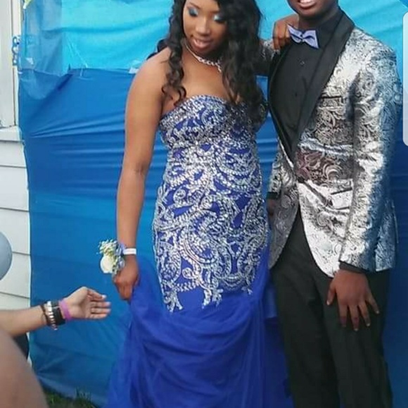 Prom dress - Picture 7 of 7